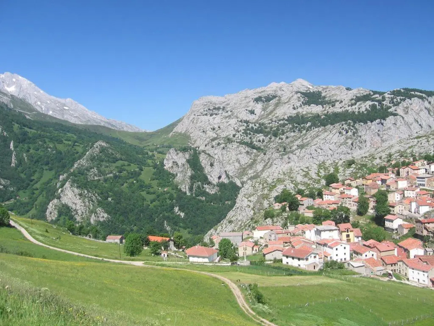 Hotel Rural Peña Castil