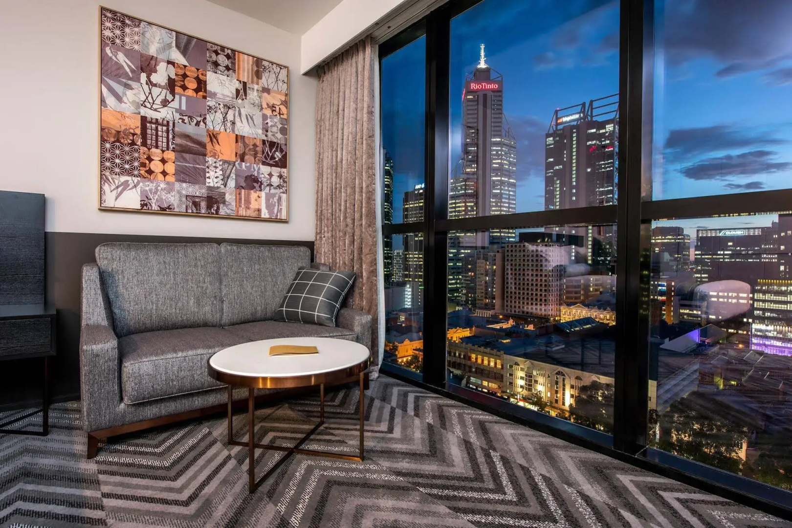 Rydges Perth Kings Square