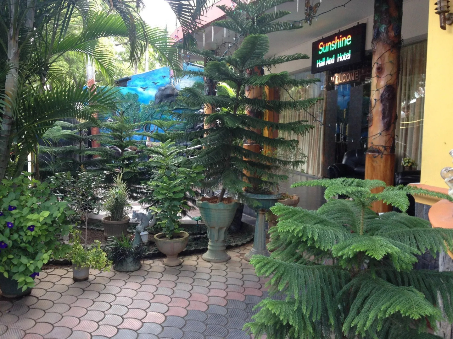 Sunshine Hotel & Hall