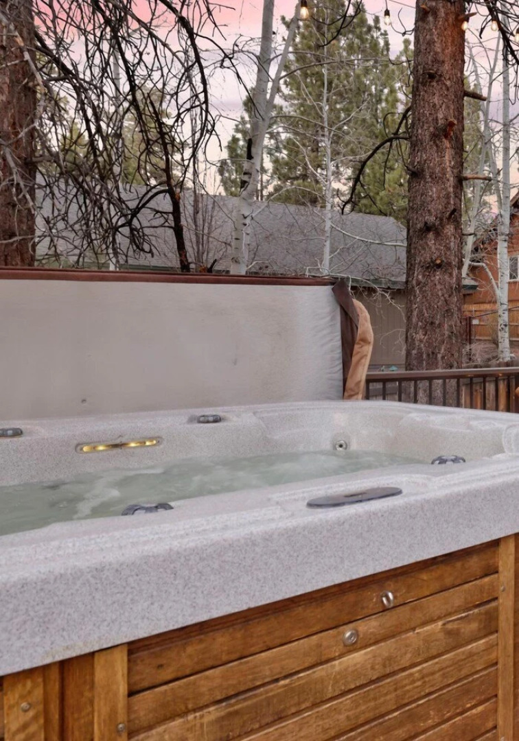 Inn Between Pines#1411