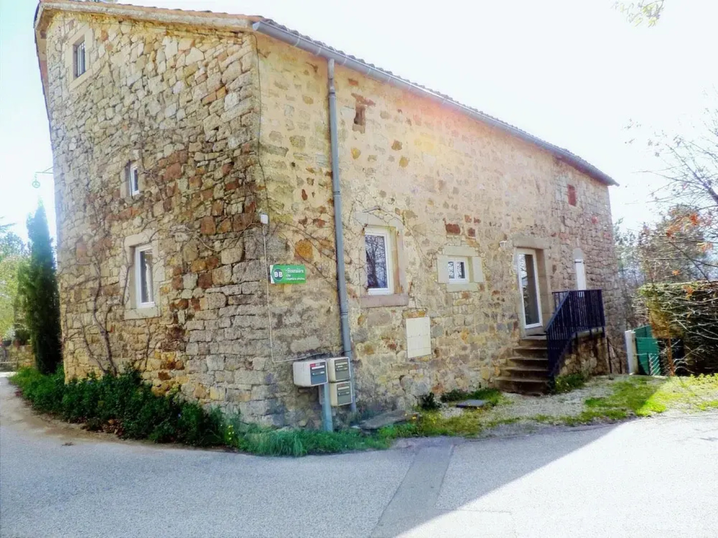 Authentic Stone Mas Retreat