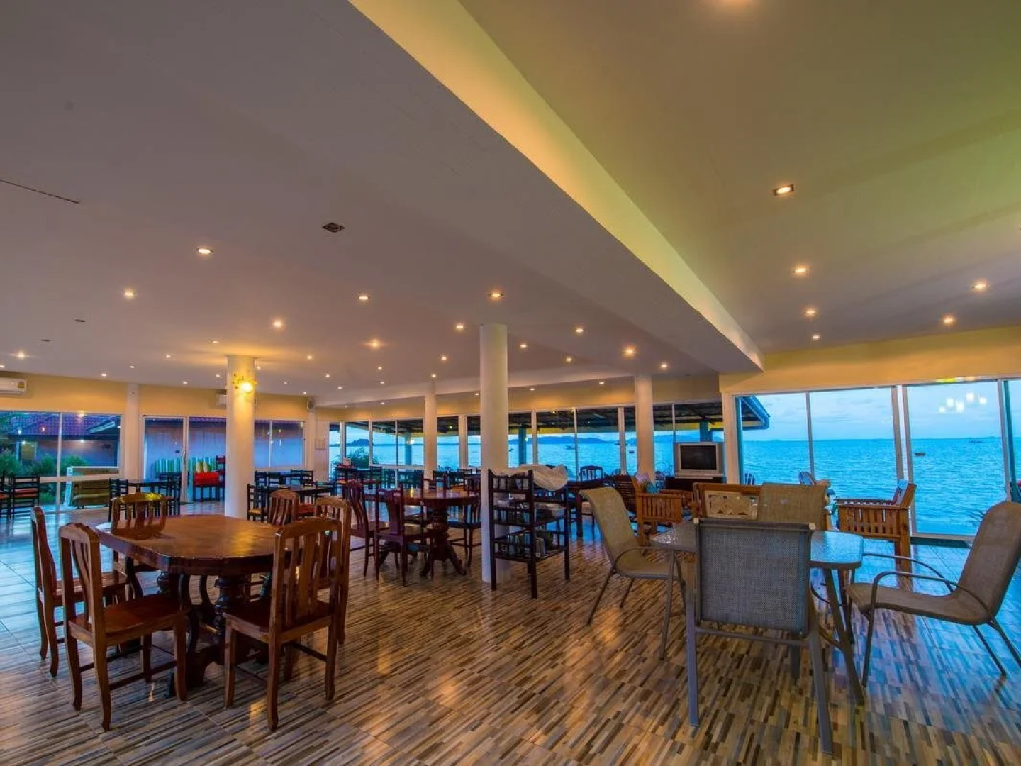 Starlight Beach Resort Chumphon