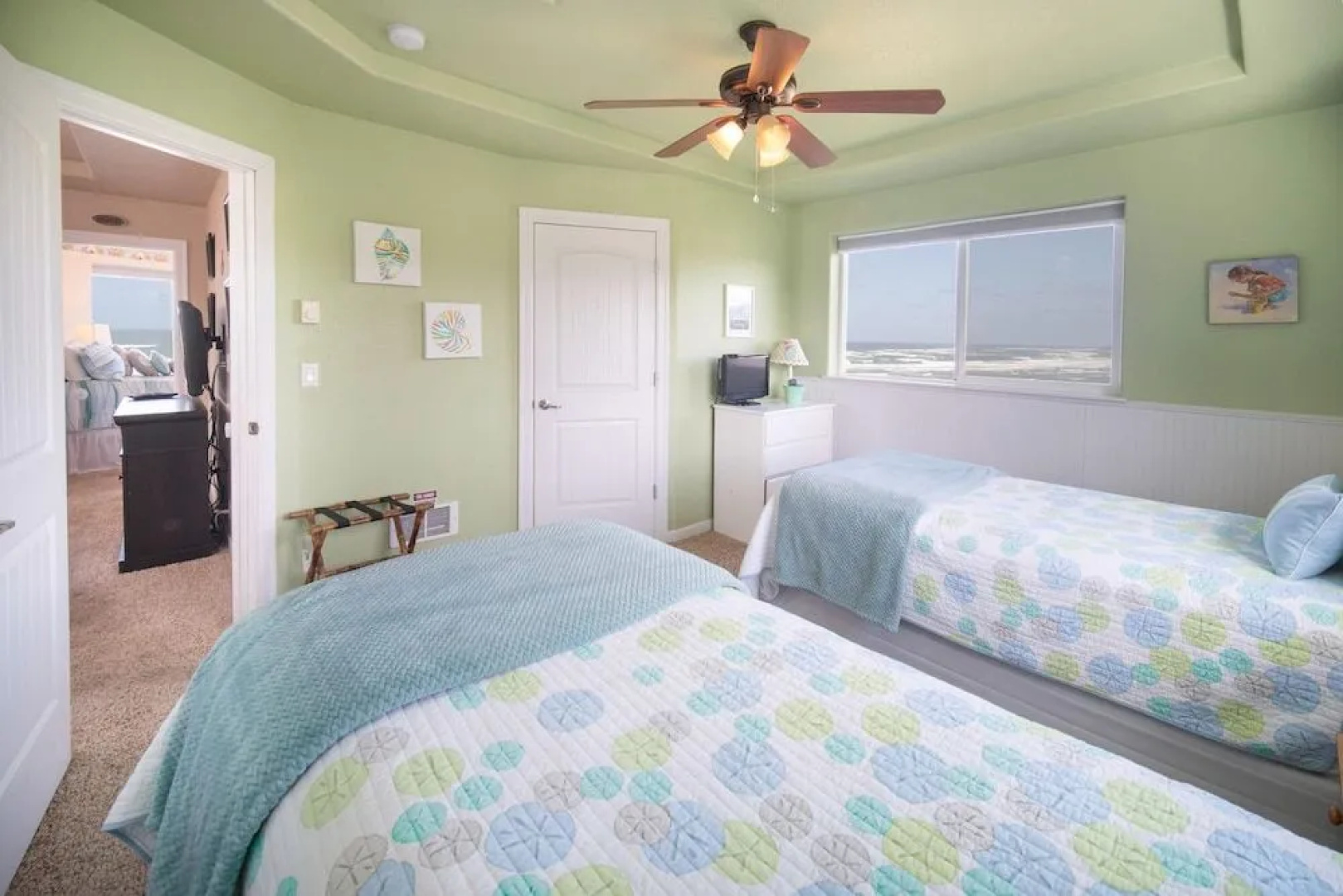 Beverly Beach Overlook for 8 by RedAwning
