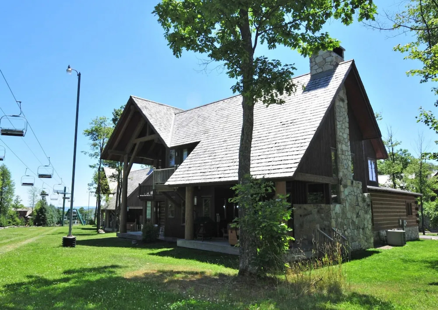 All Seasons Pass 4 Bedroom House