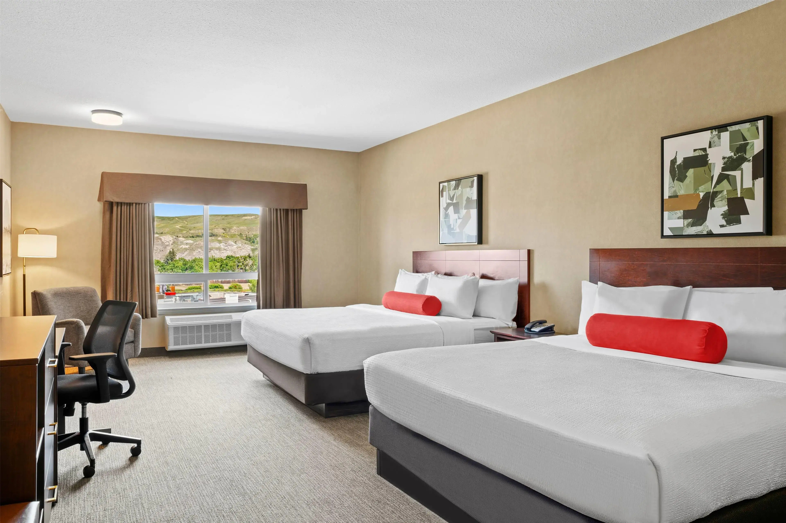 Ramada by Wyndham Drumheller Hotel & Suites
