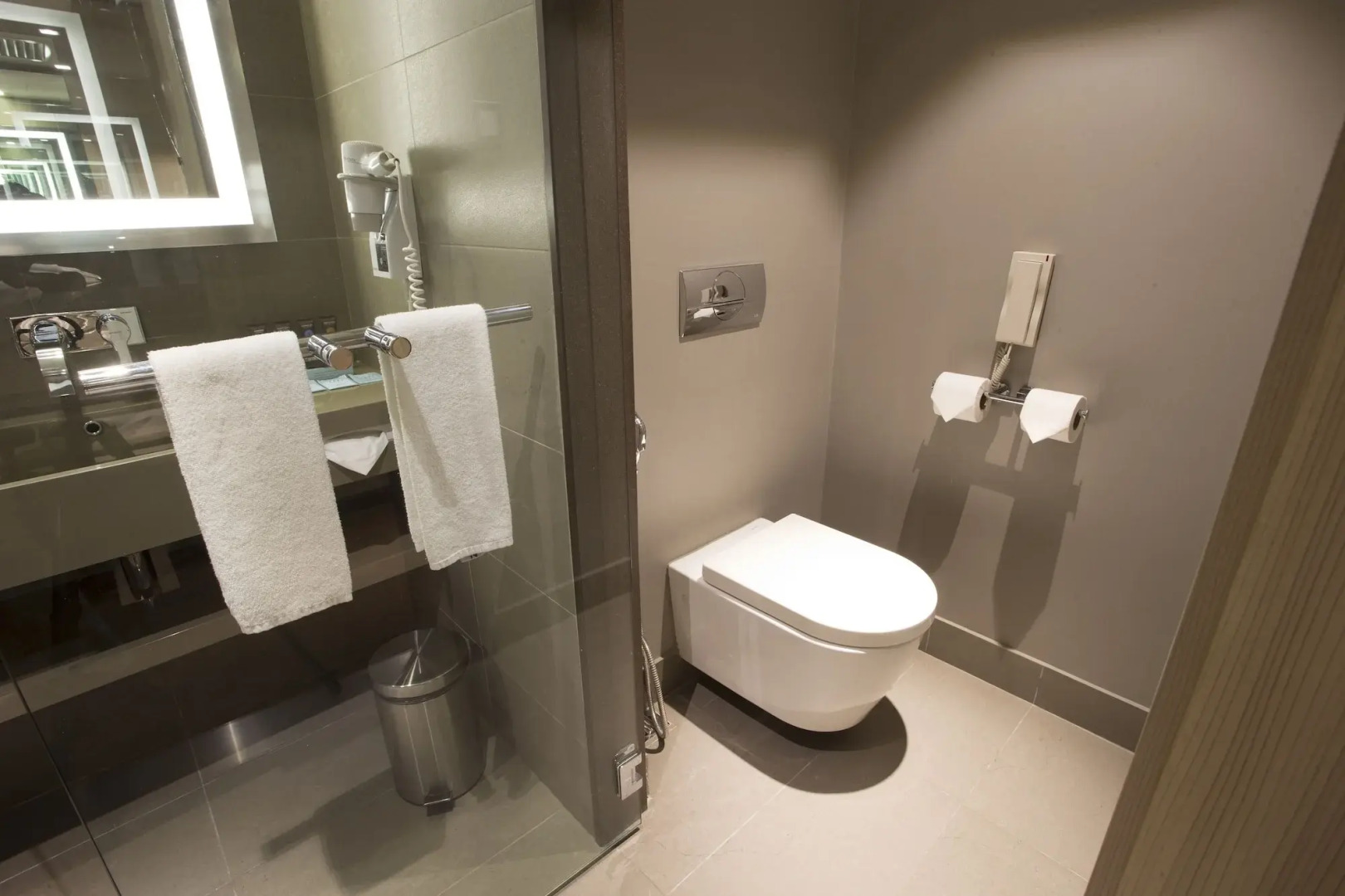 Novotel Manila Araneta City Hotel