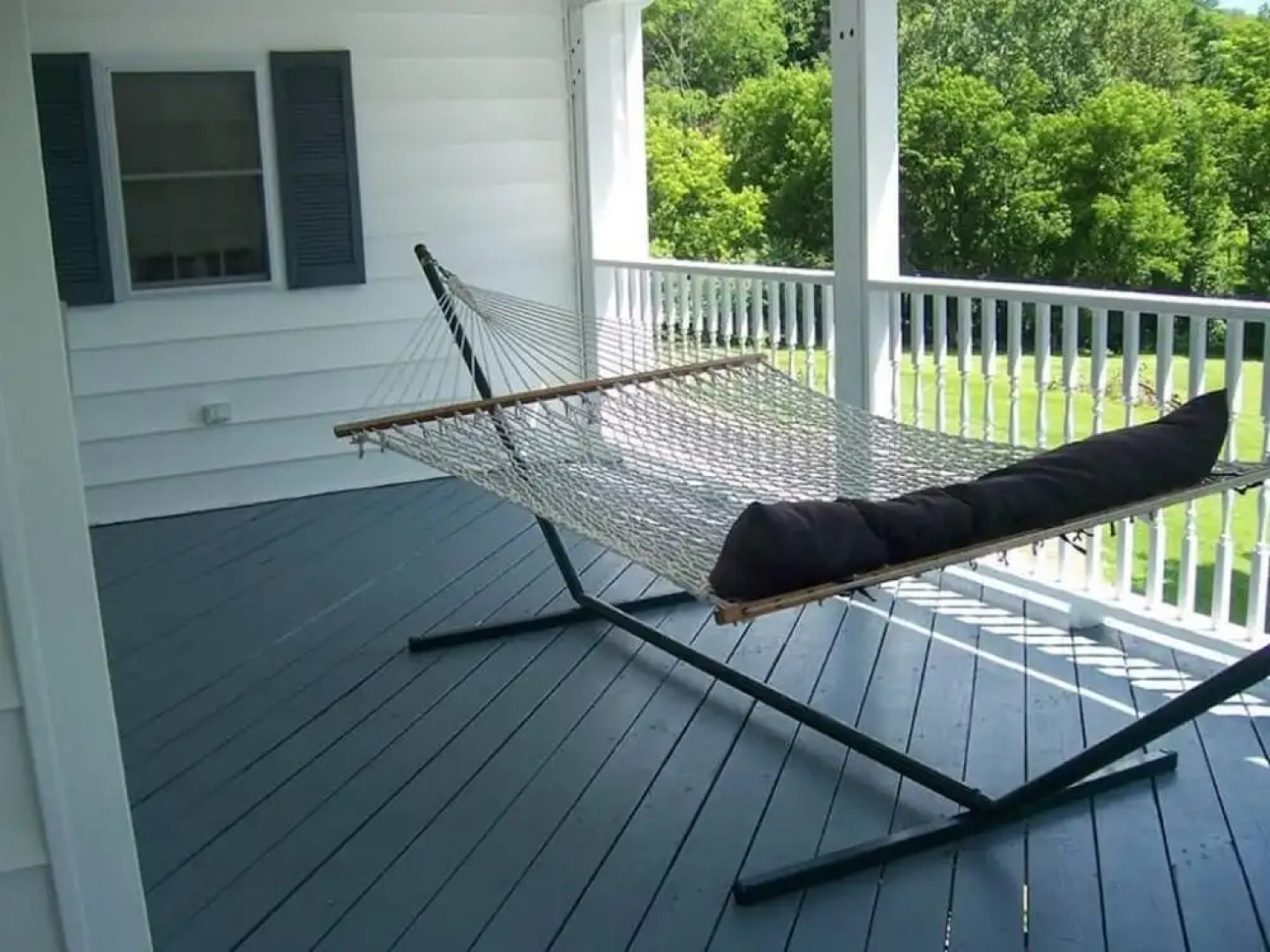 Locust Tree Bed and Breakfast LLC