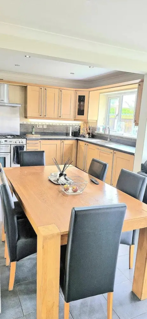 5-bedroom Family Holiday Home Sleeps 7 Garden Parking Pet Friendly North Wales