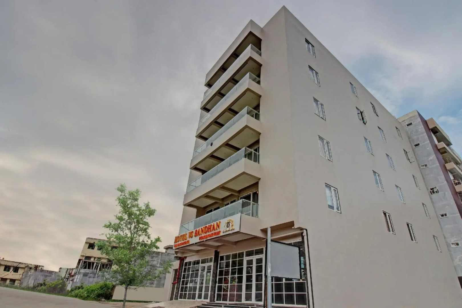 Townhouse OAK VS Shivanya