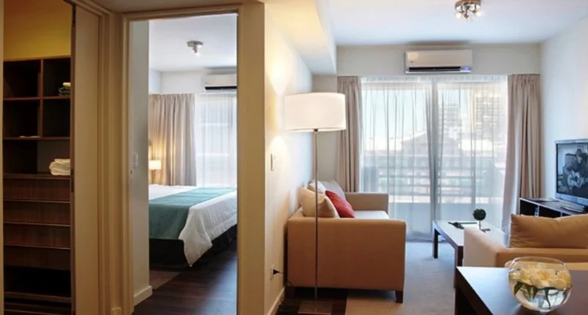 Dazzler Flats San Telmo