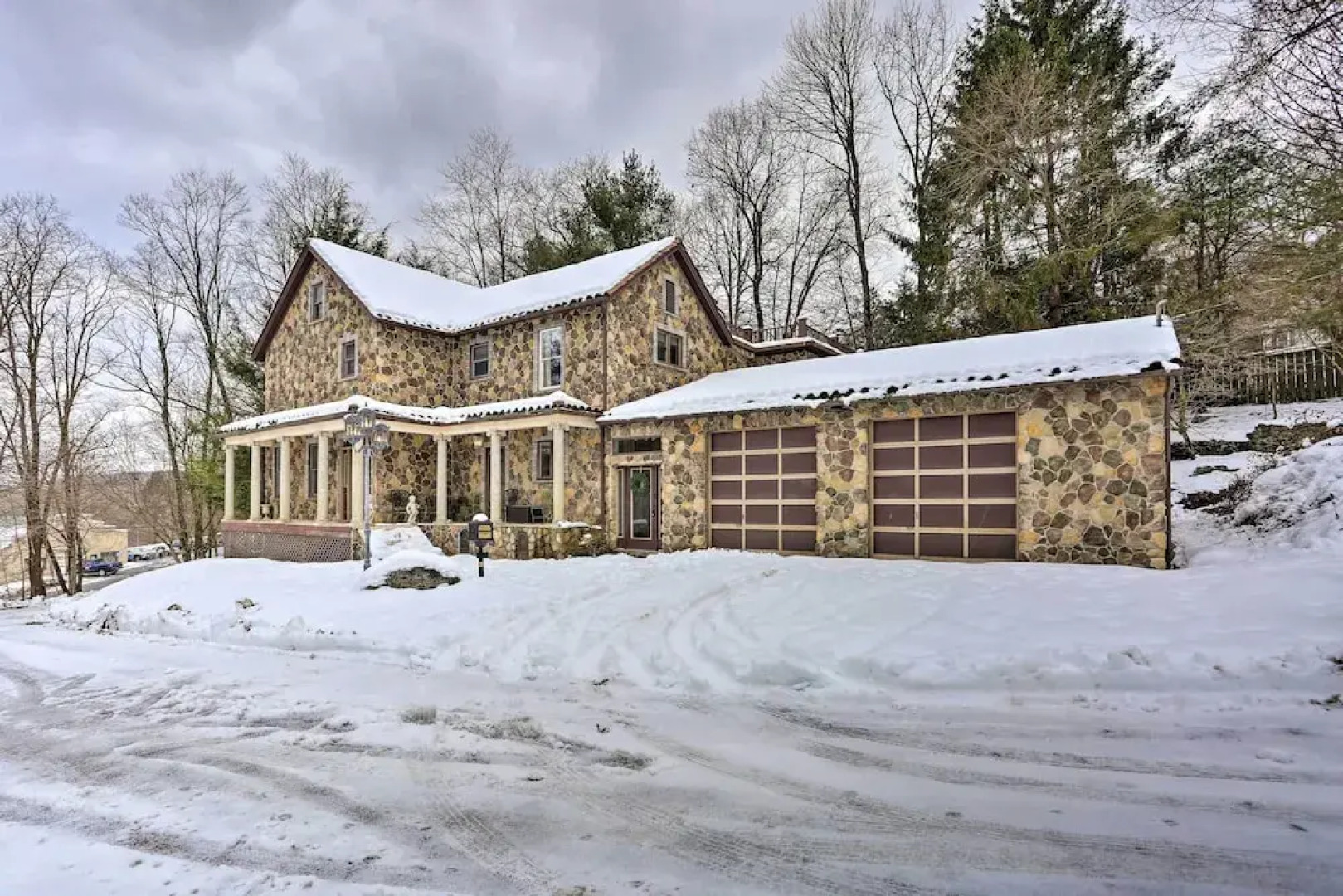 1 Mi to Lake Wallenpaupack: Spacious Poconos Villa