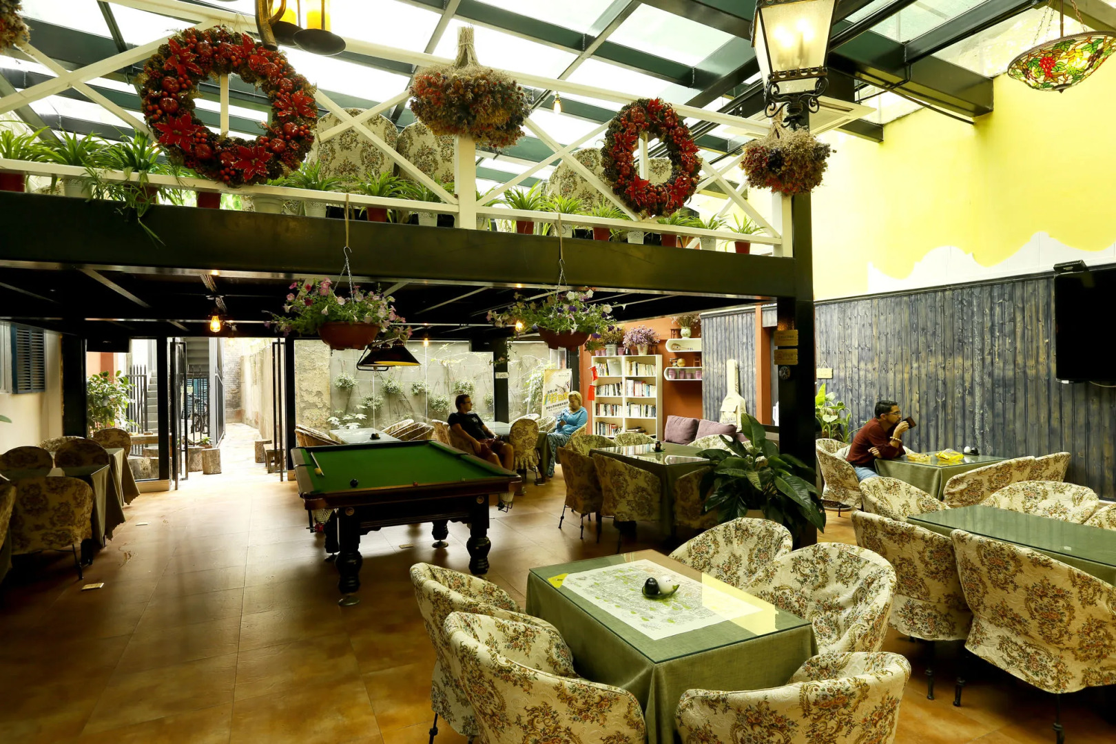 7 Sages Bell Tower Youth Hostel