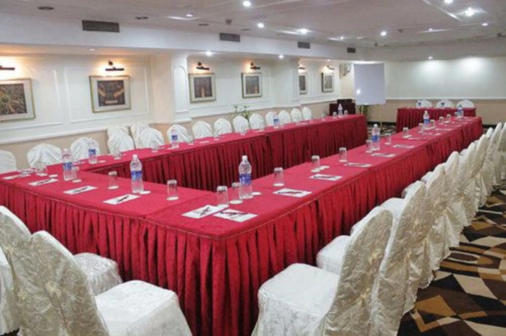 Hotel Swosti Premium