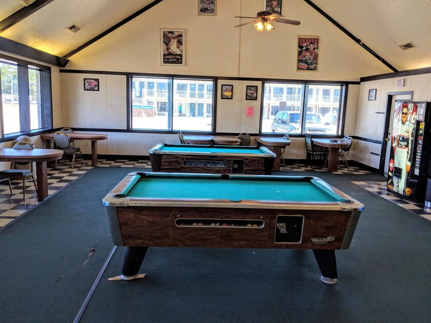 American Quality Lodge