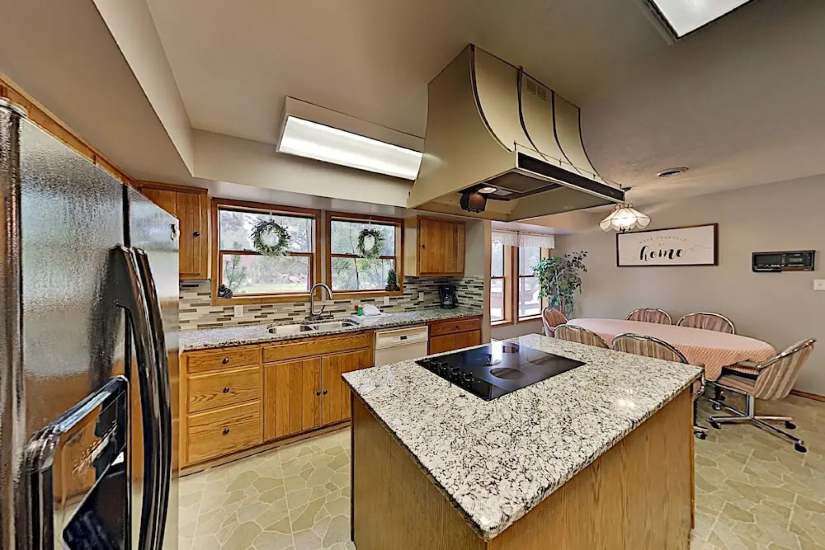 16973 Buck Horn Dr Home 5 Bedrooms 3.5 Bathrooms Home