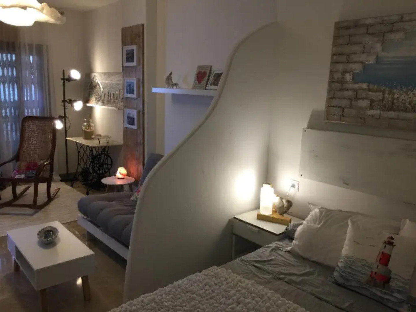 Personal y coqueto en primerísima línea de playa, en la Costa del Sol. Puerto De La Duquesa