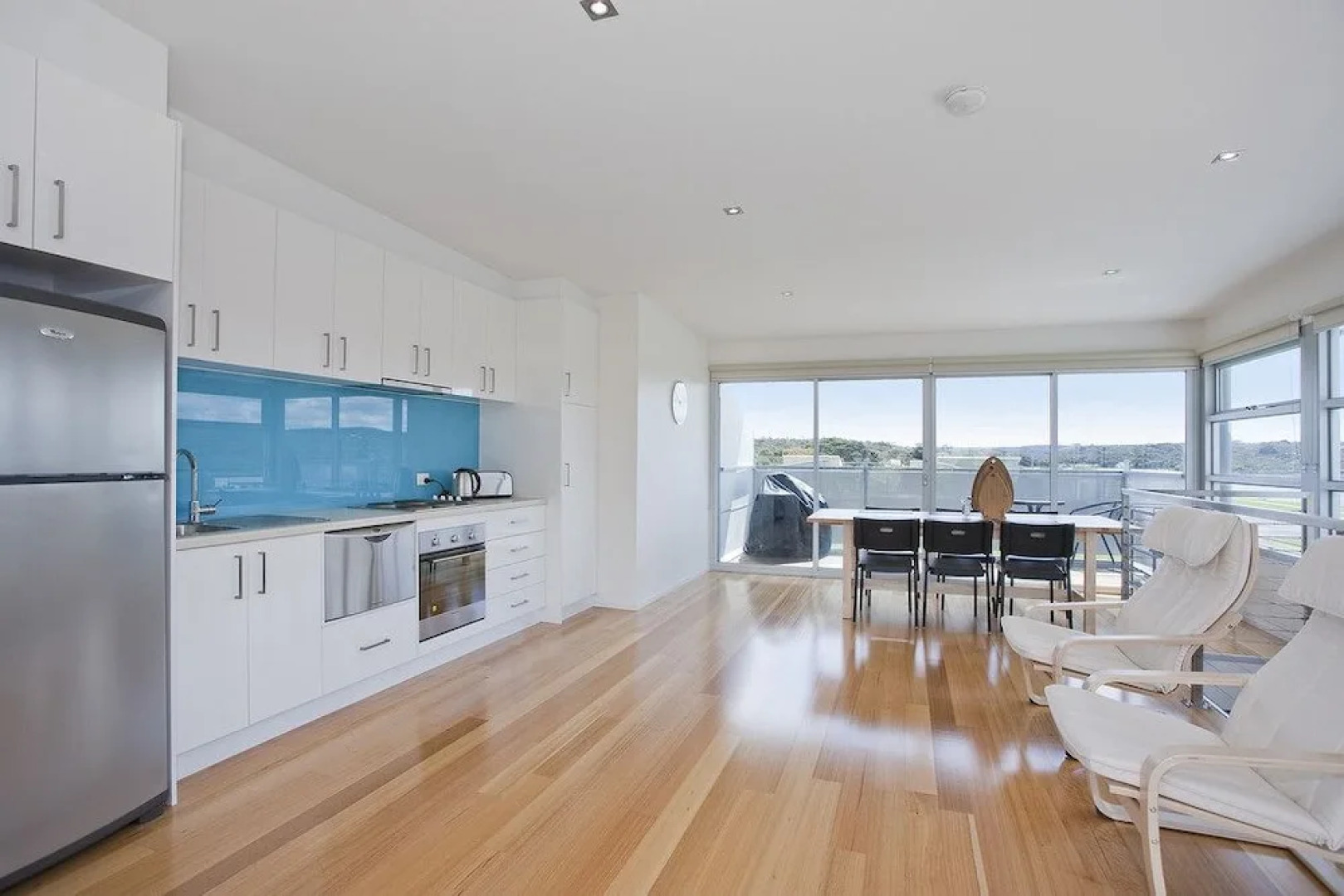 Four Kings Apartments