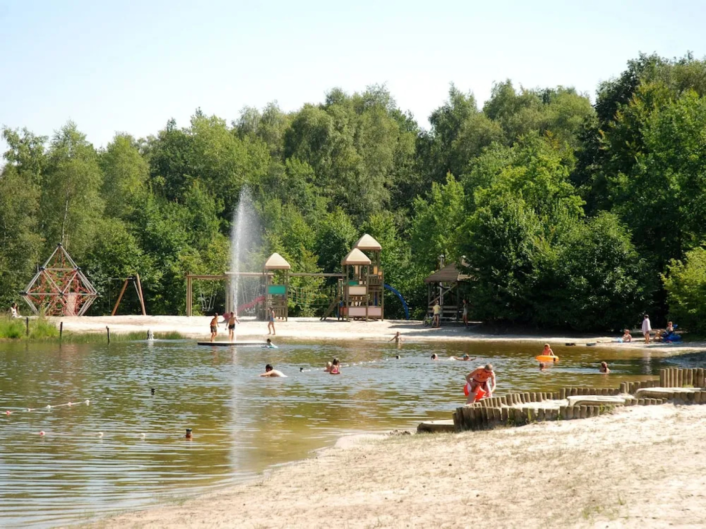 Entrancing Chalet With Terrace in the Surroundings of Turnhout