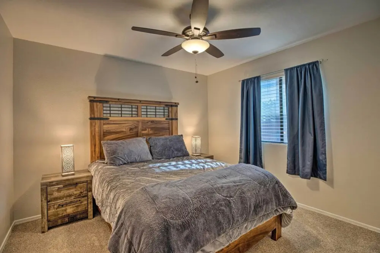 3 Mi to Westgate: Desert Home w/ Hot Tub in Peoria