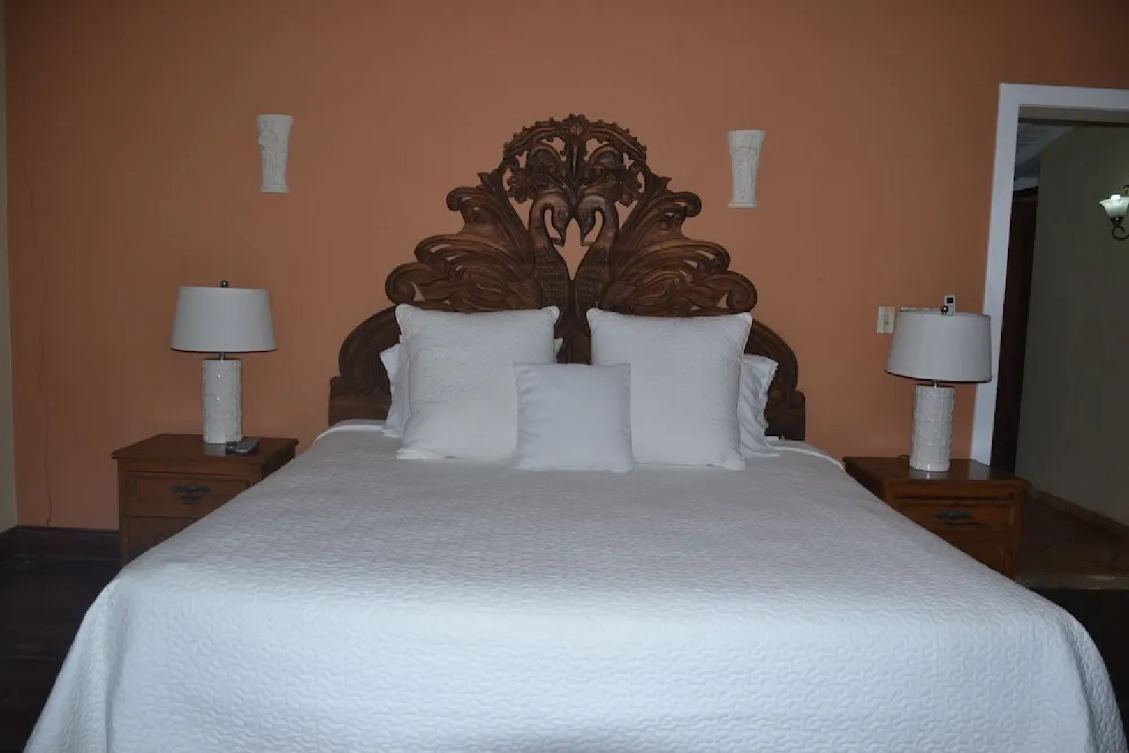 Family Oriented - Private Beach & Horse Stables - Ocean, Pool, & Hot Tub