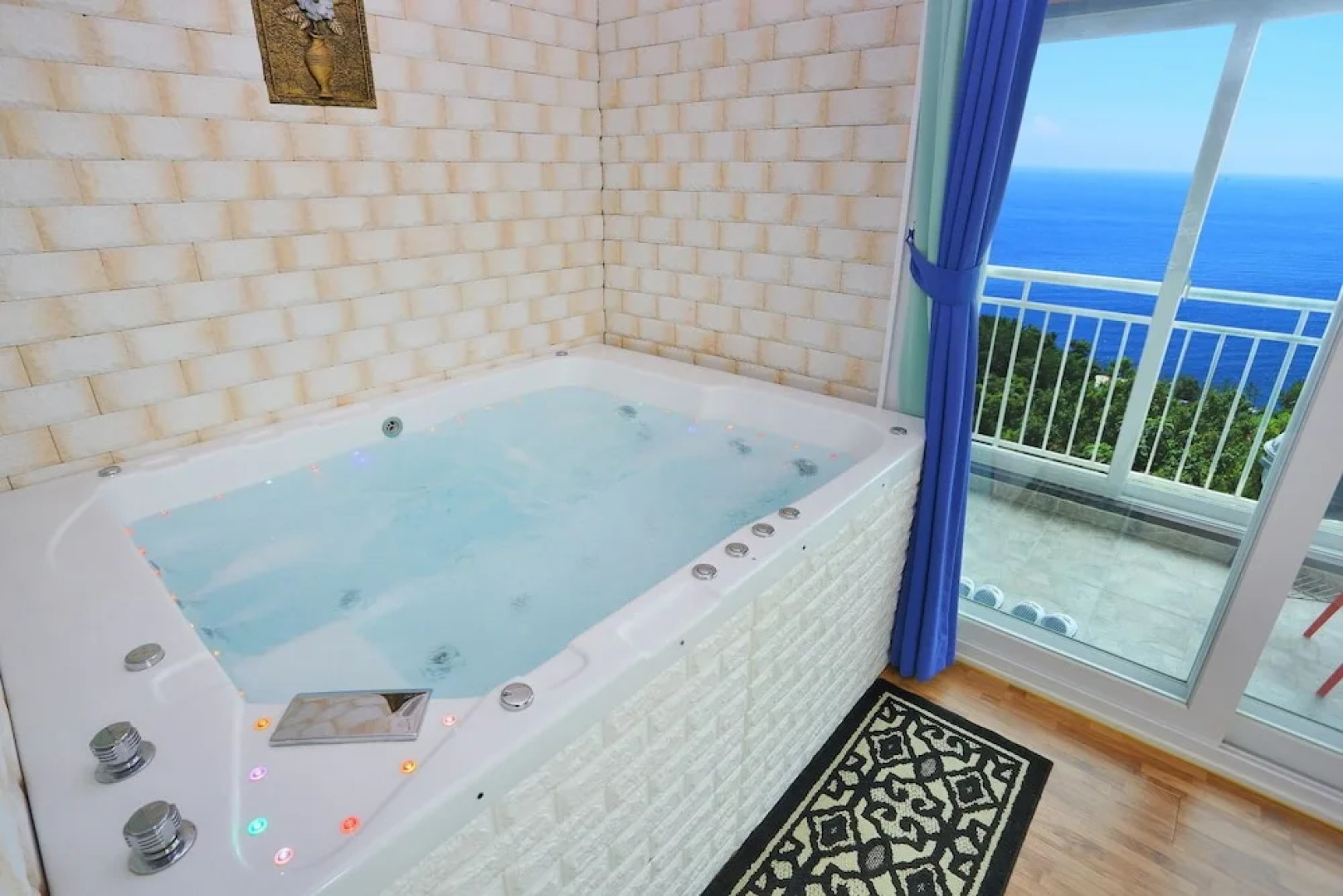 Namhae Montmartre Pension