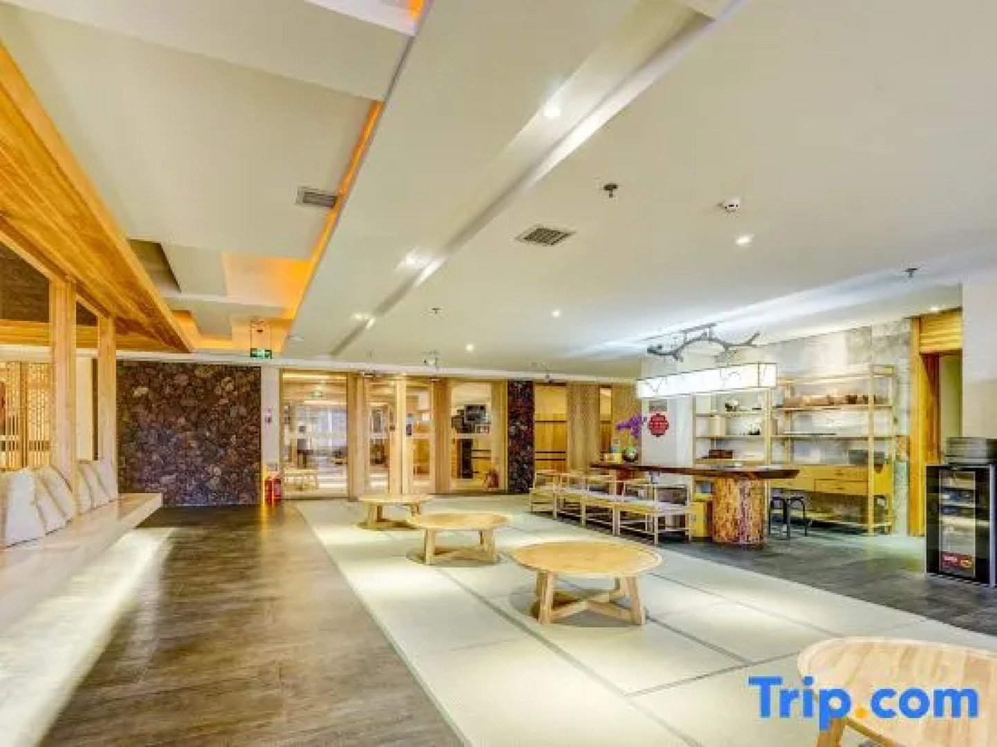 Roman Garden Business Center