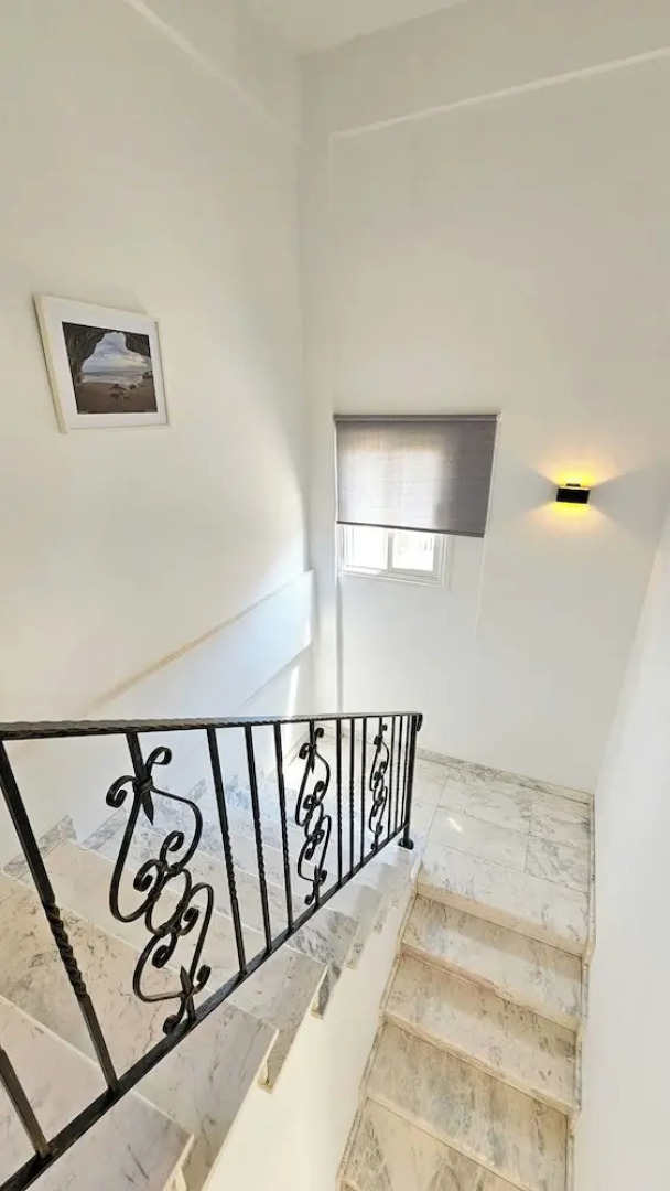 Seaview Sanctuary House