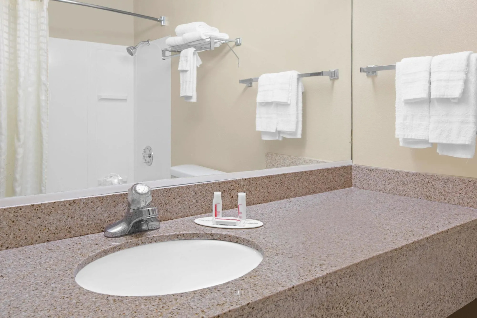 Super 8 by Wyndham Biloxi