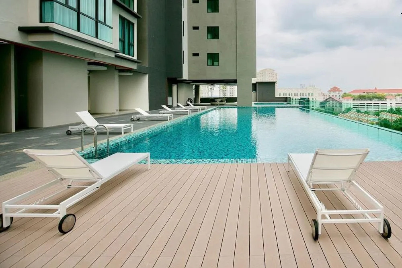 Jazz Service Suites by Sanguine