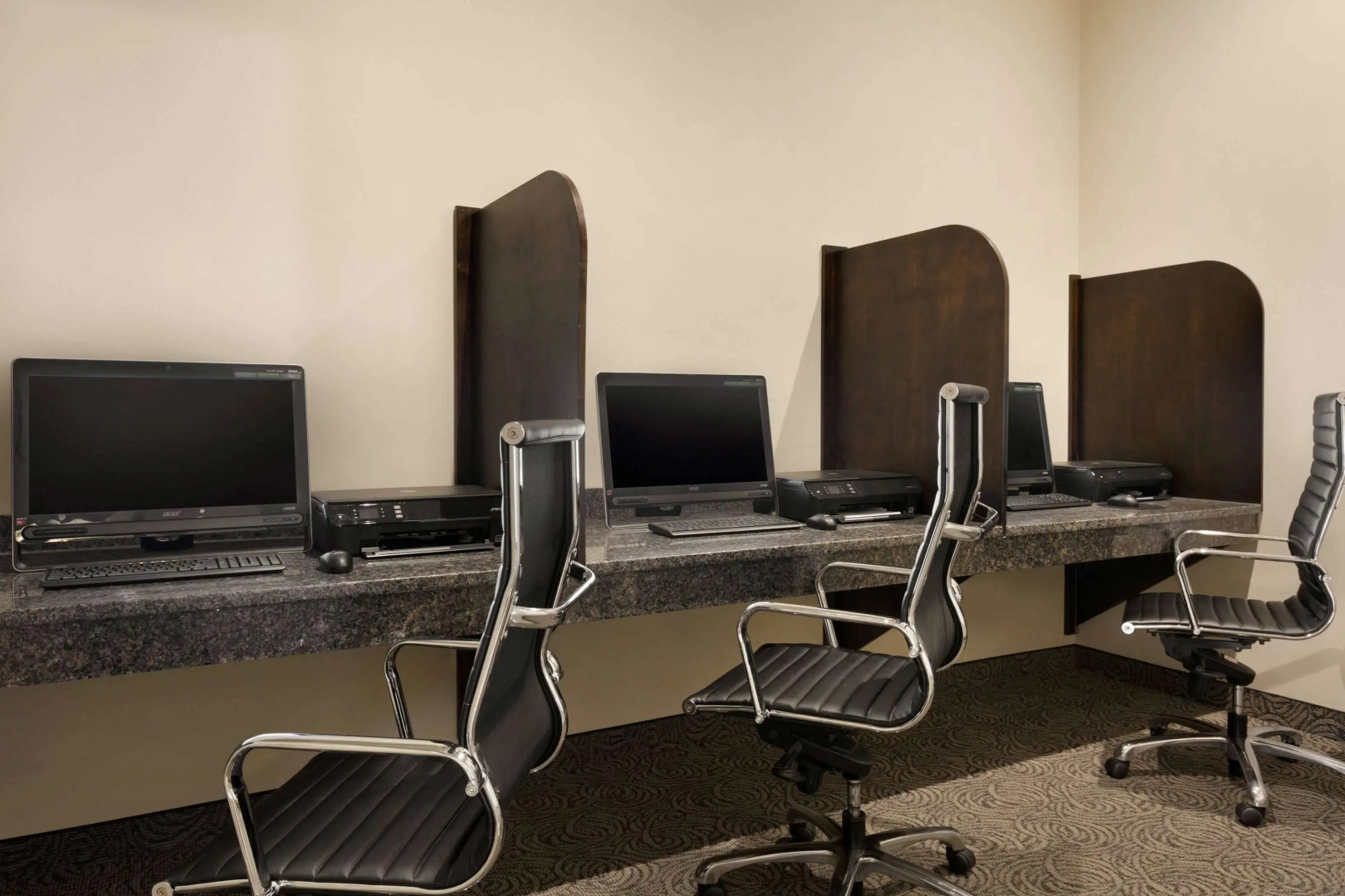 Ramada by Wyndham Emerald Park/Regina East