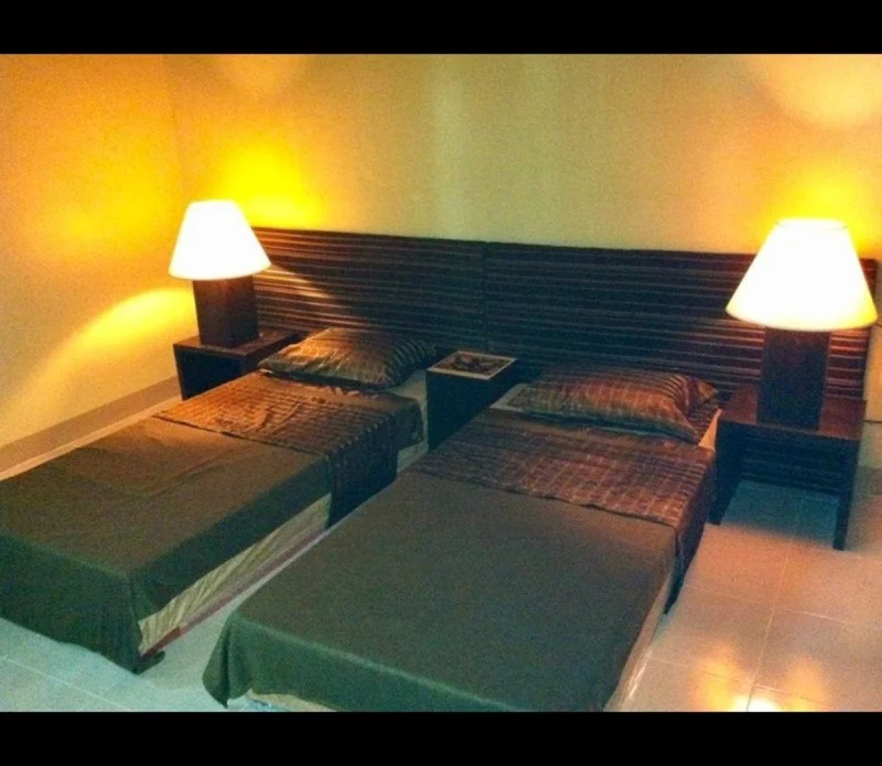 Monti's Place Dine & Bed