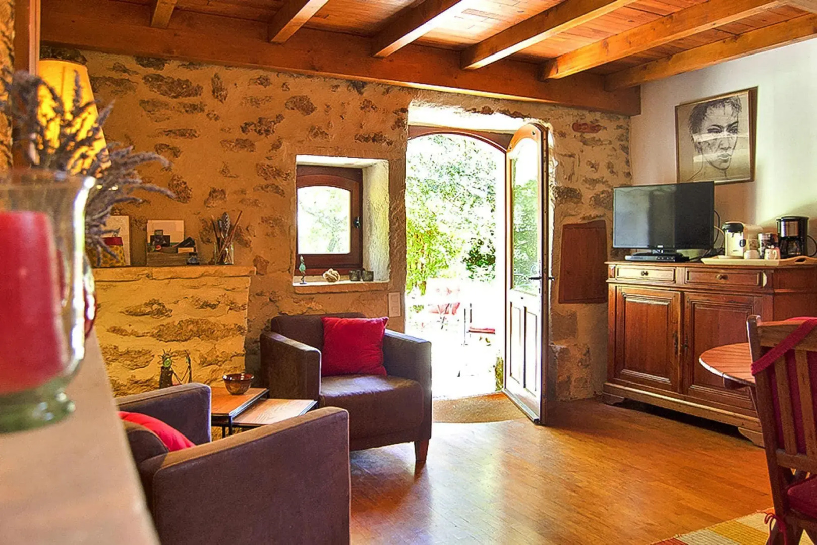Pretty stone house with own terrace and private garden, Grignan