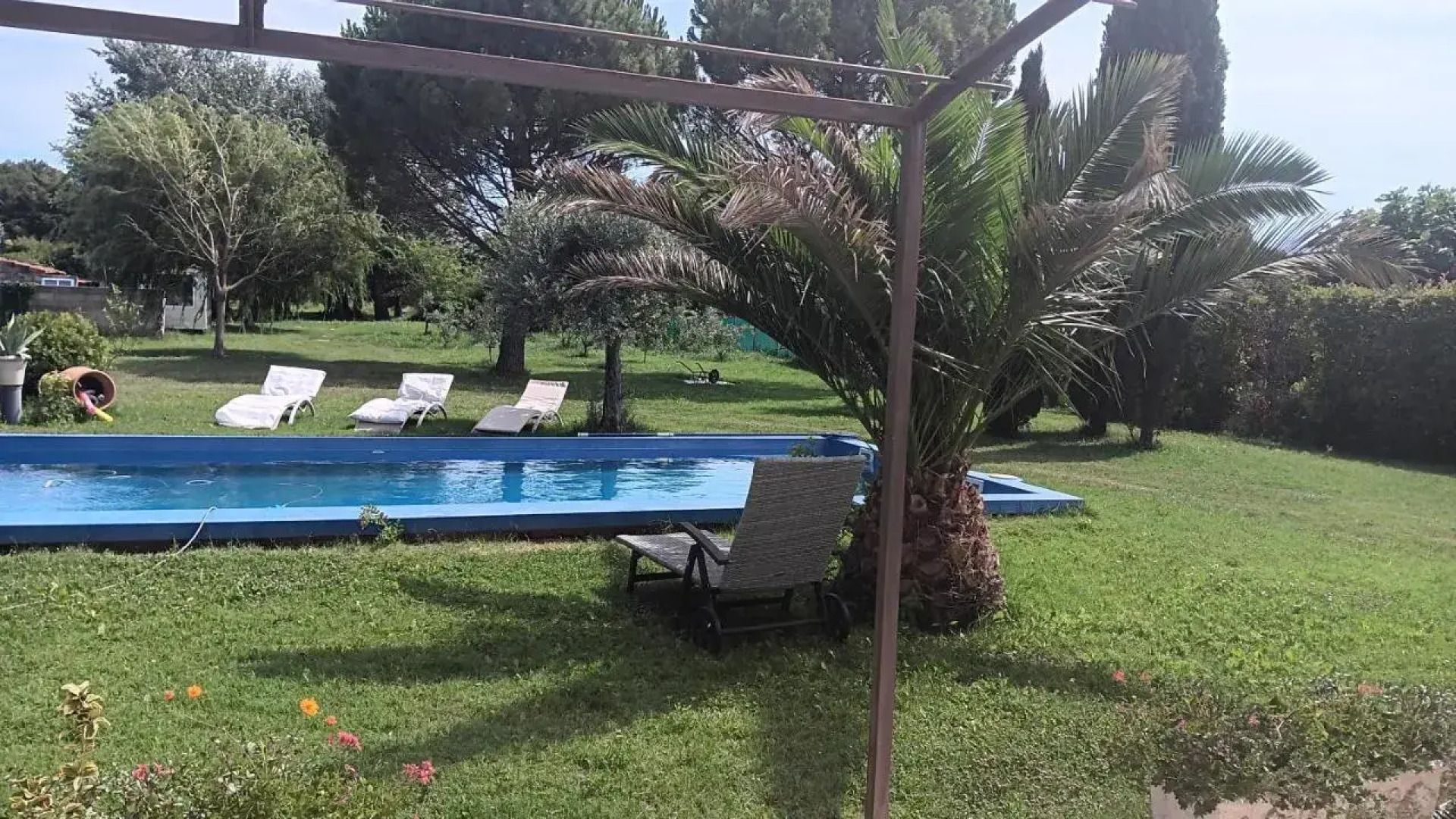Les Acacias 84320