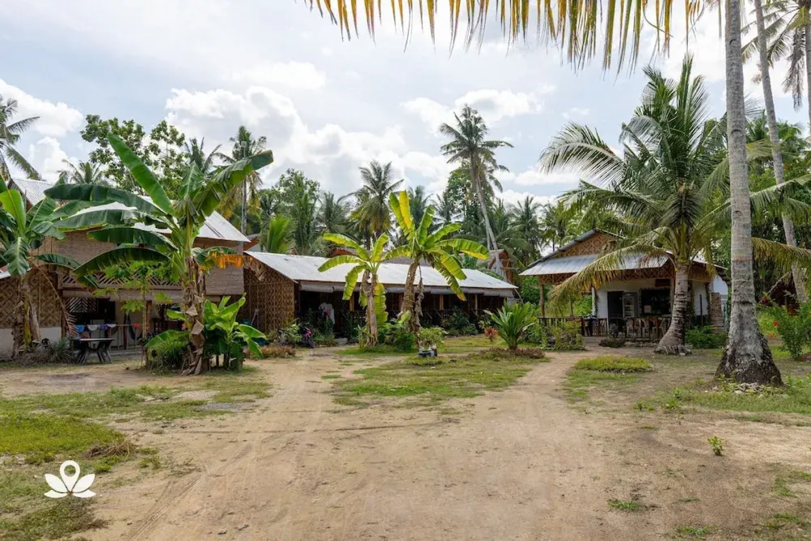 ZEN Rooms Basic Station One Siargao