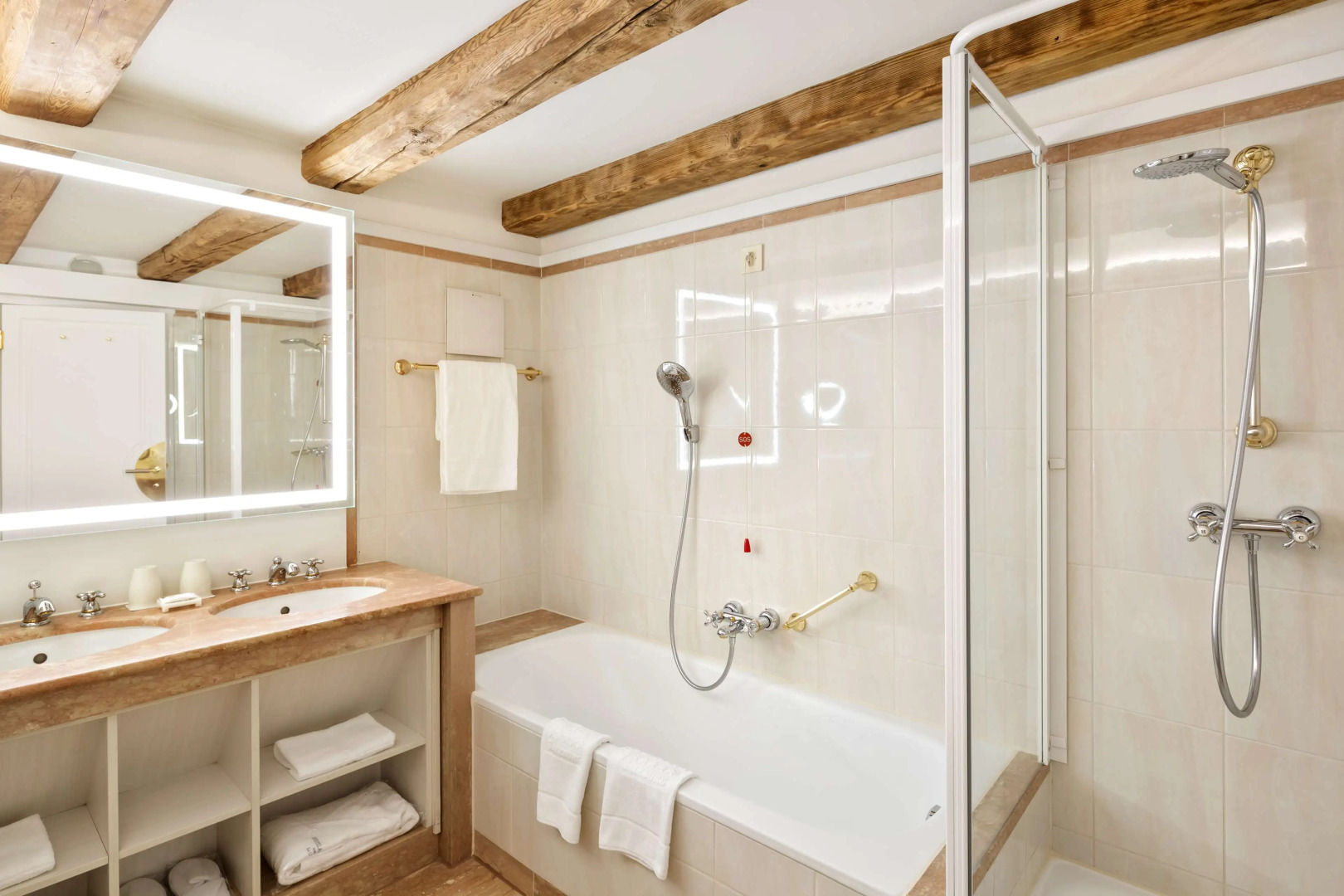 Radisson Blu Hotel Altstadt