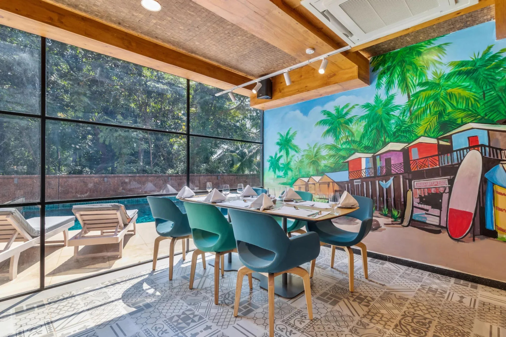 Golden Tulip Vagator