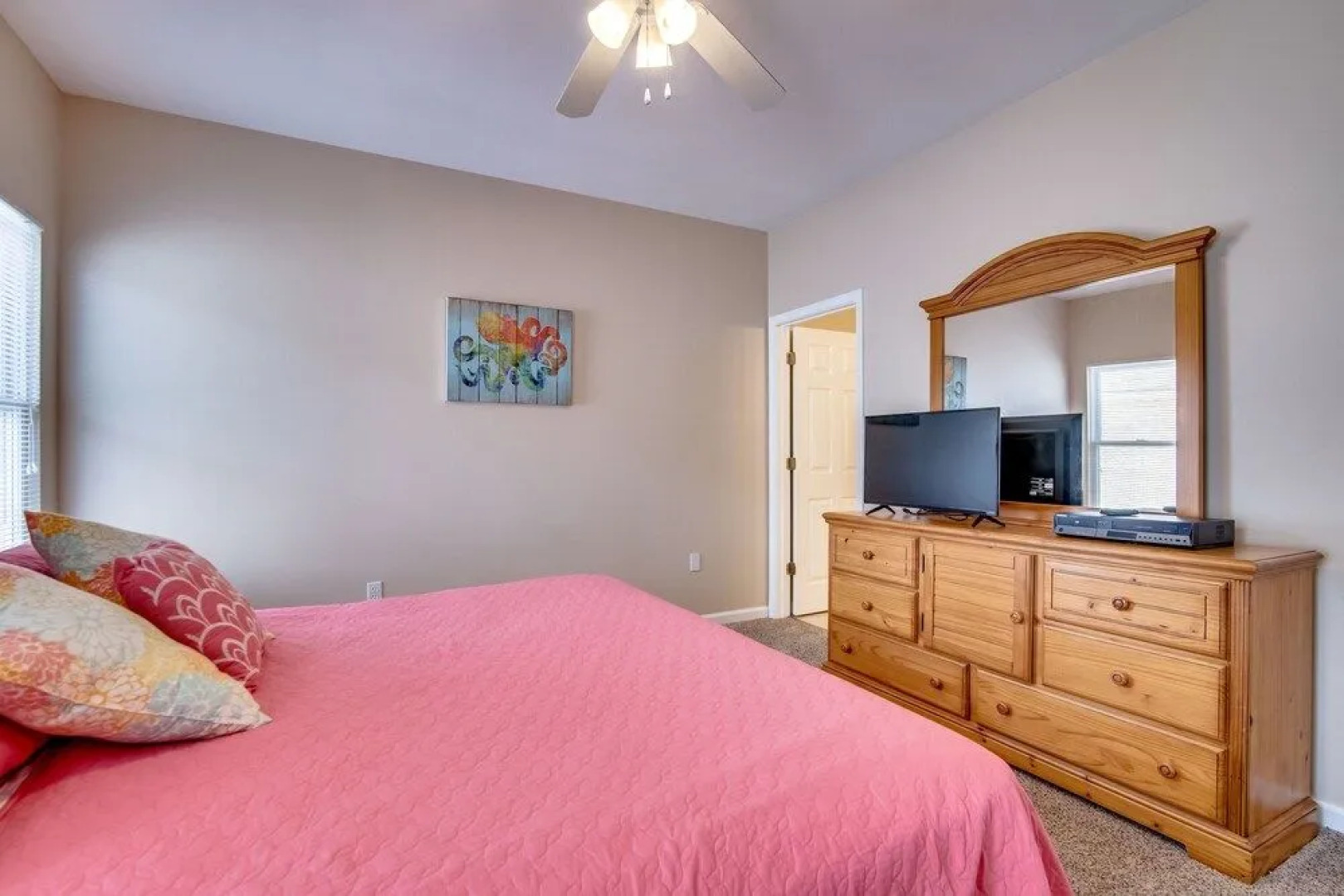 Sandy Toes 4 Bedroom Home by RedAwning