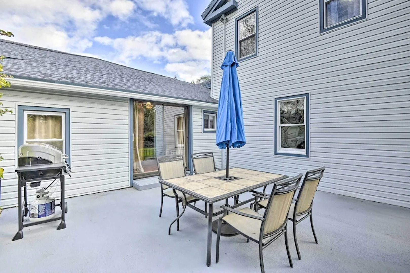 Spacious Home by Finger Lakes & Watkins Glen!