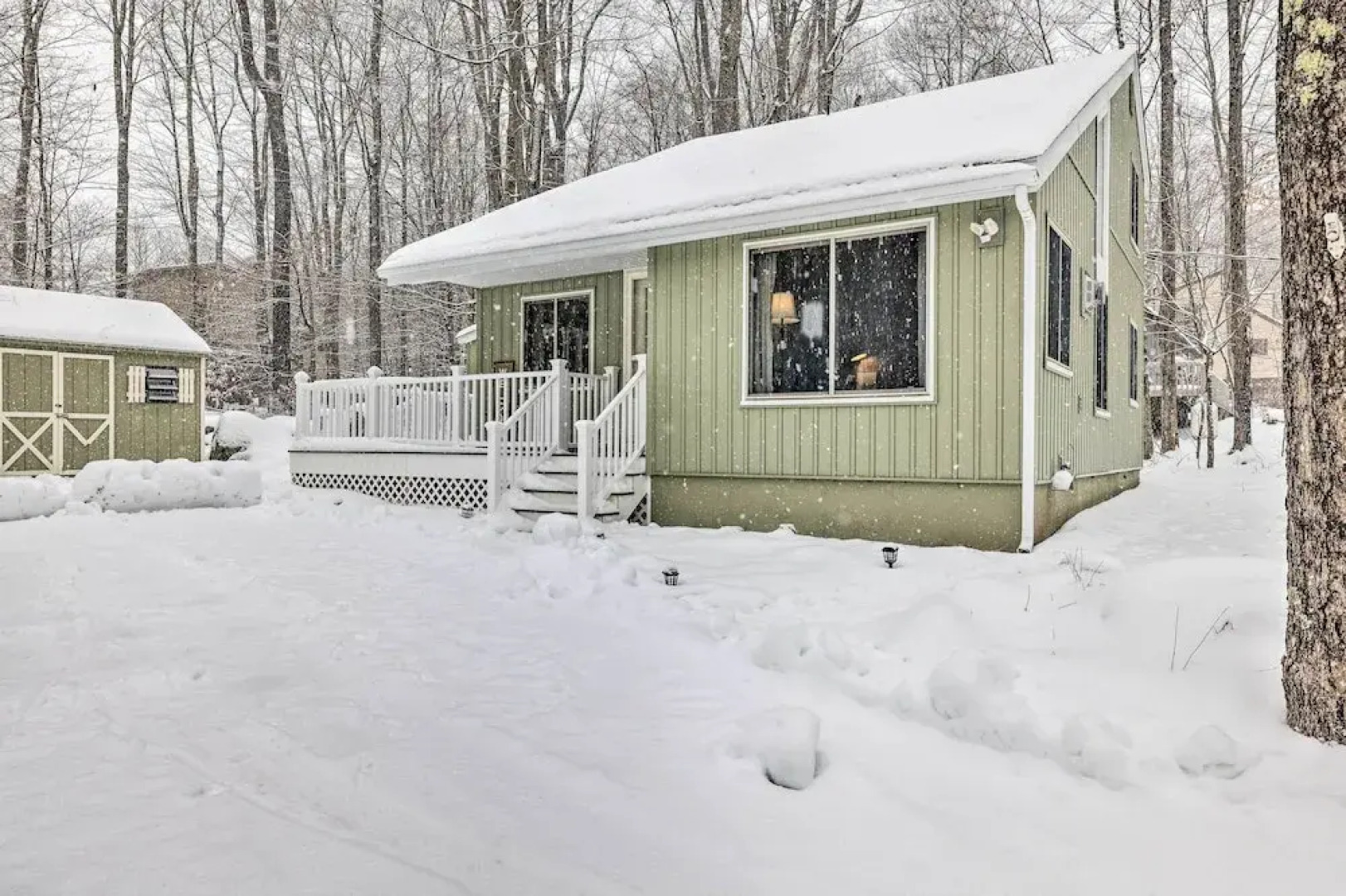 1 Block to Lake: Poconos Getaway w/ Fire Pit!