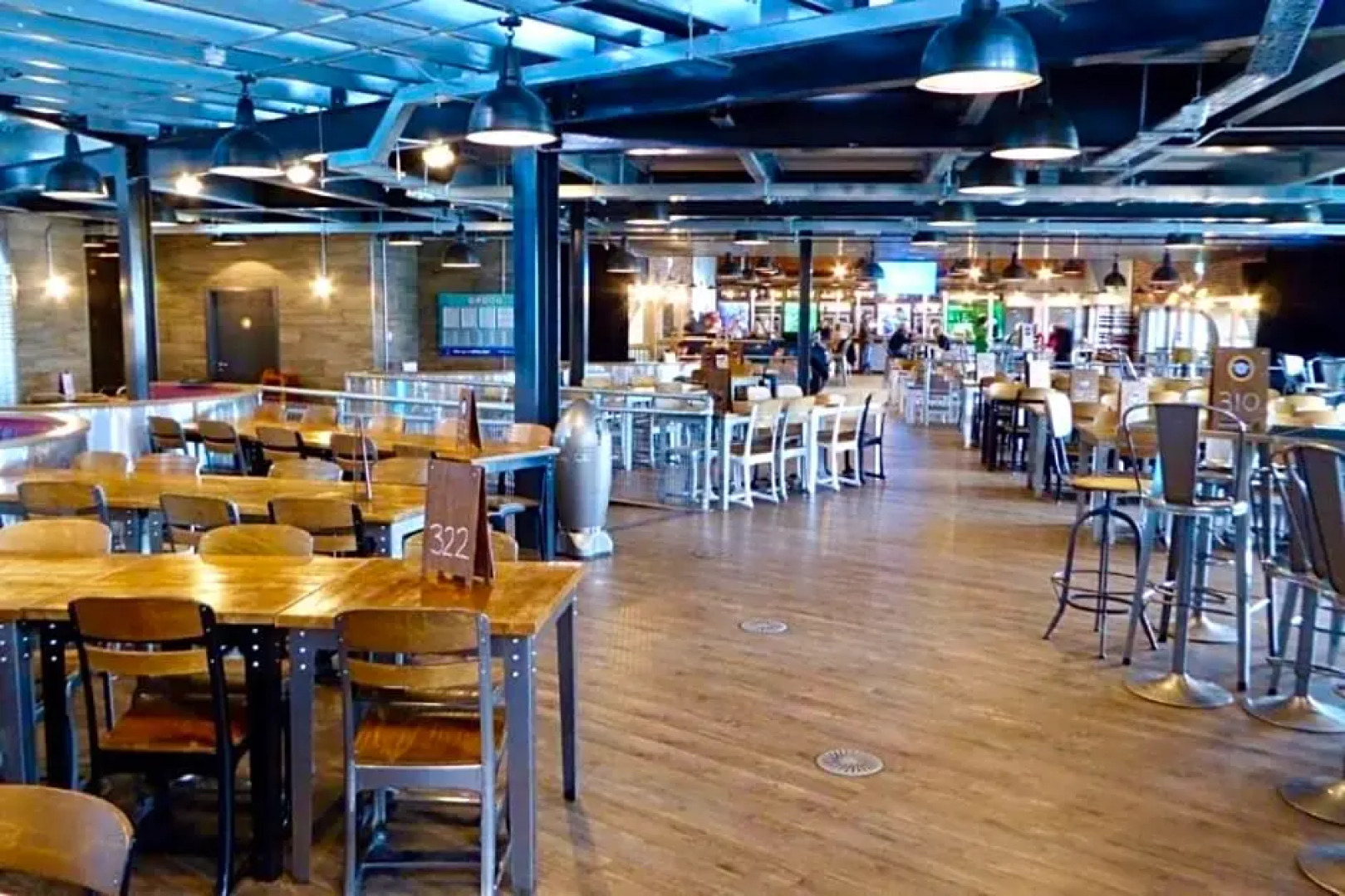 The Luxury break Sleeps 6 at 44 Kingfisher Court South facing