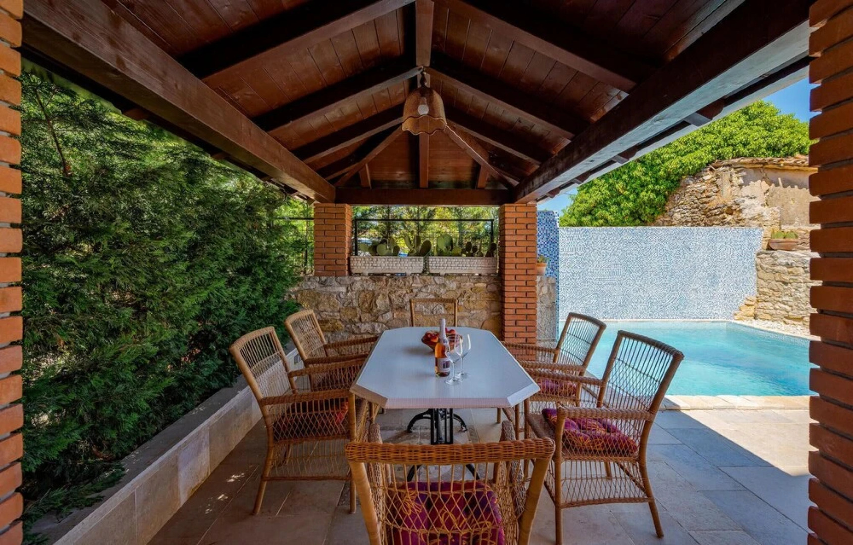 Stunning Home in Vizinada With Wifi and 2 Bedrooms