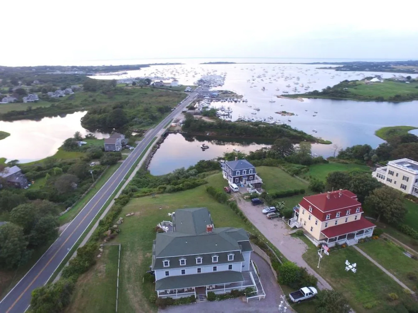 Payne's Harbor View Inn