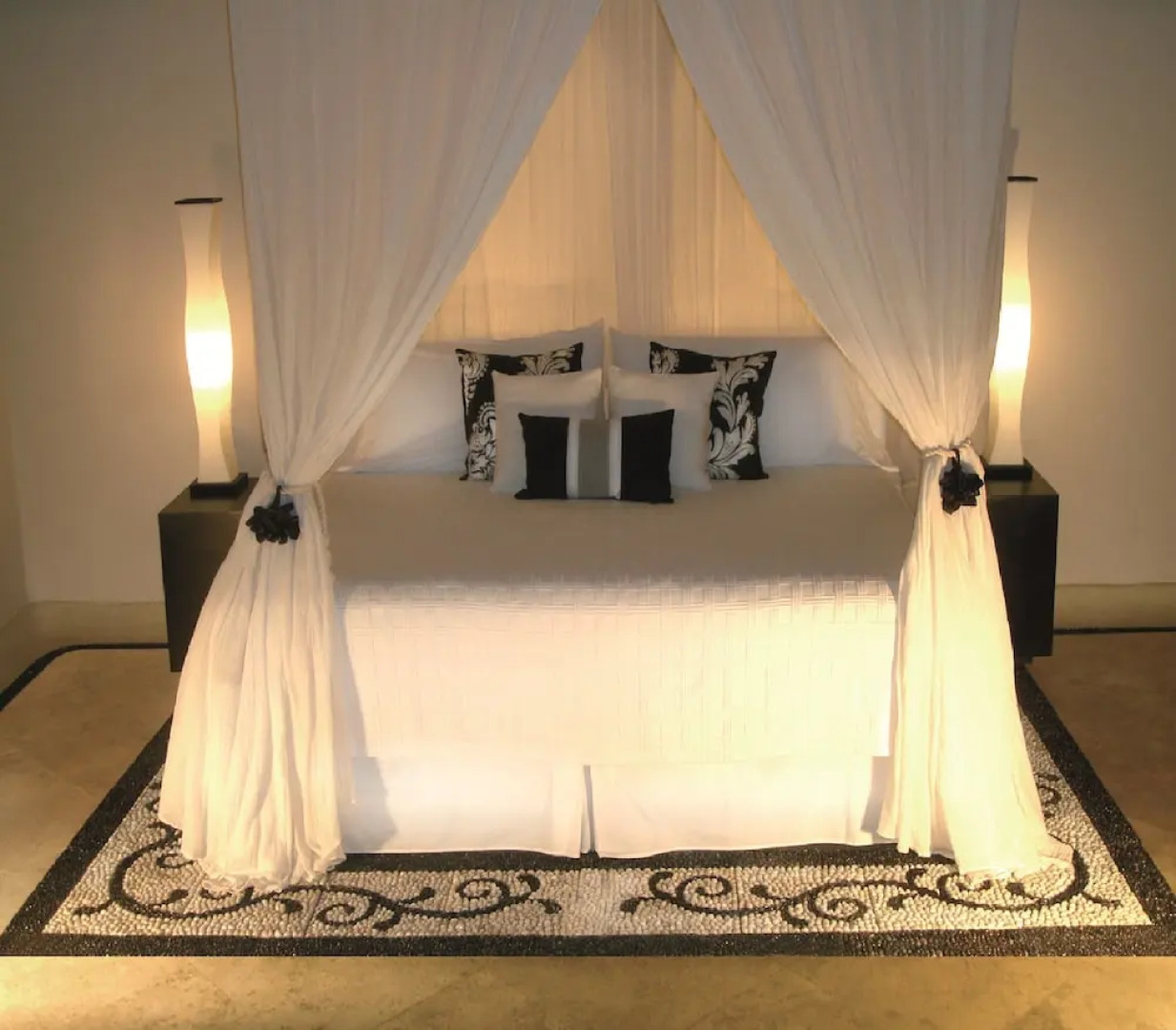 Tentaciones Hotel & Lounge Pool - Adults Only