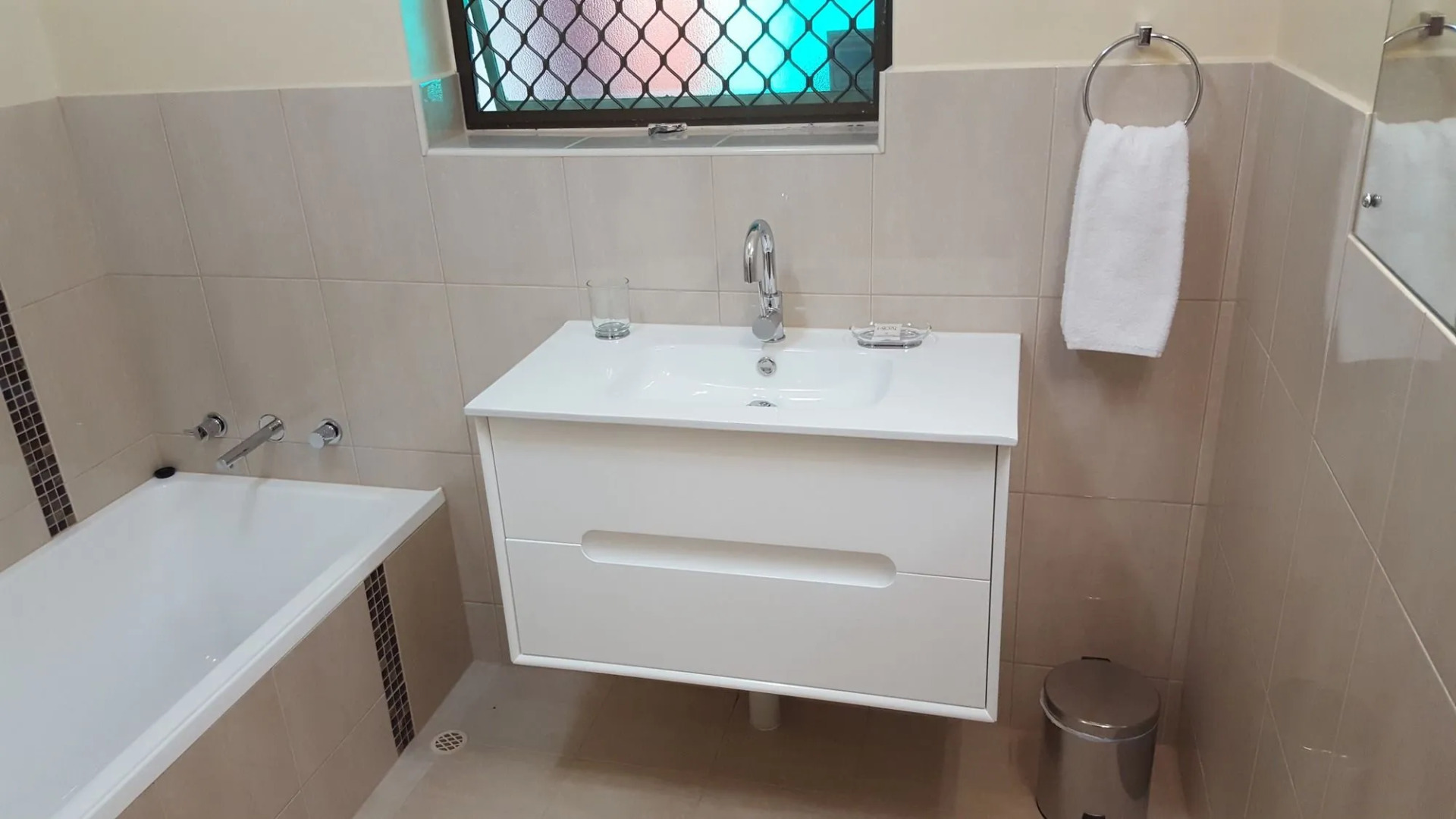 Balcony On Sixth Lodge