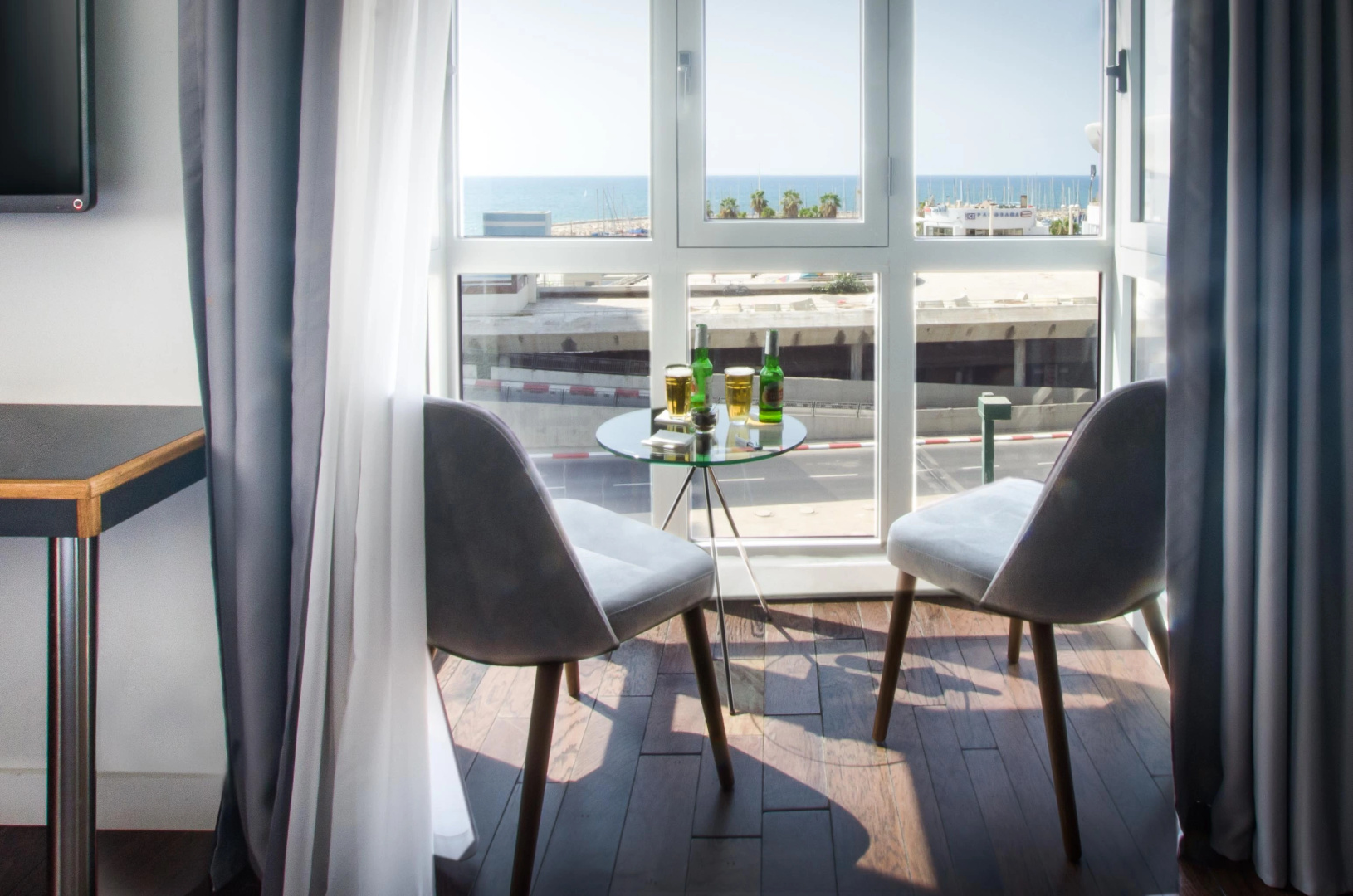 Sea Side by Zvieli Hotels