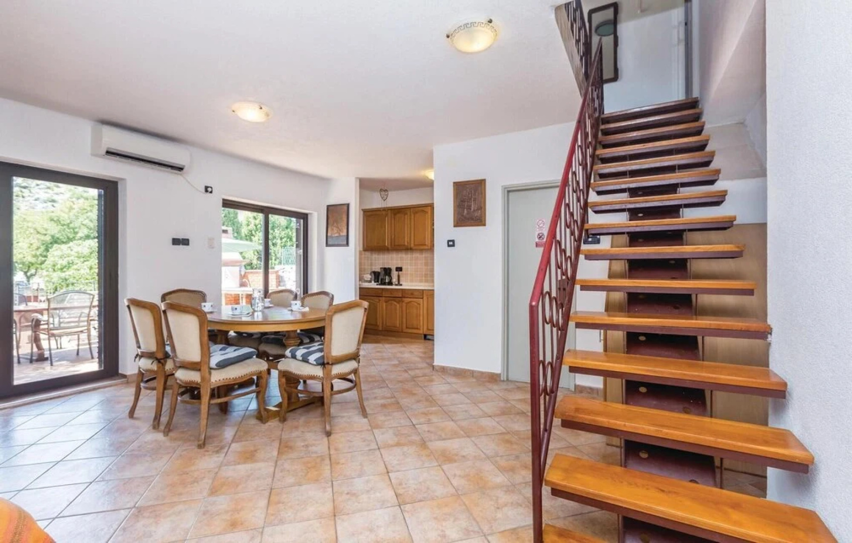 Stunning Home in Cesarica With Wifi and 3 Bedrooms