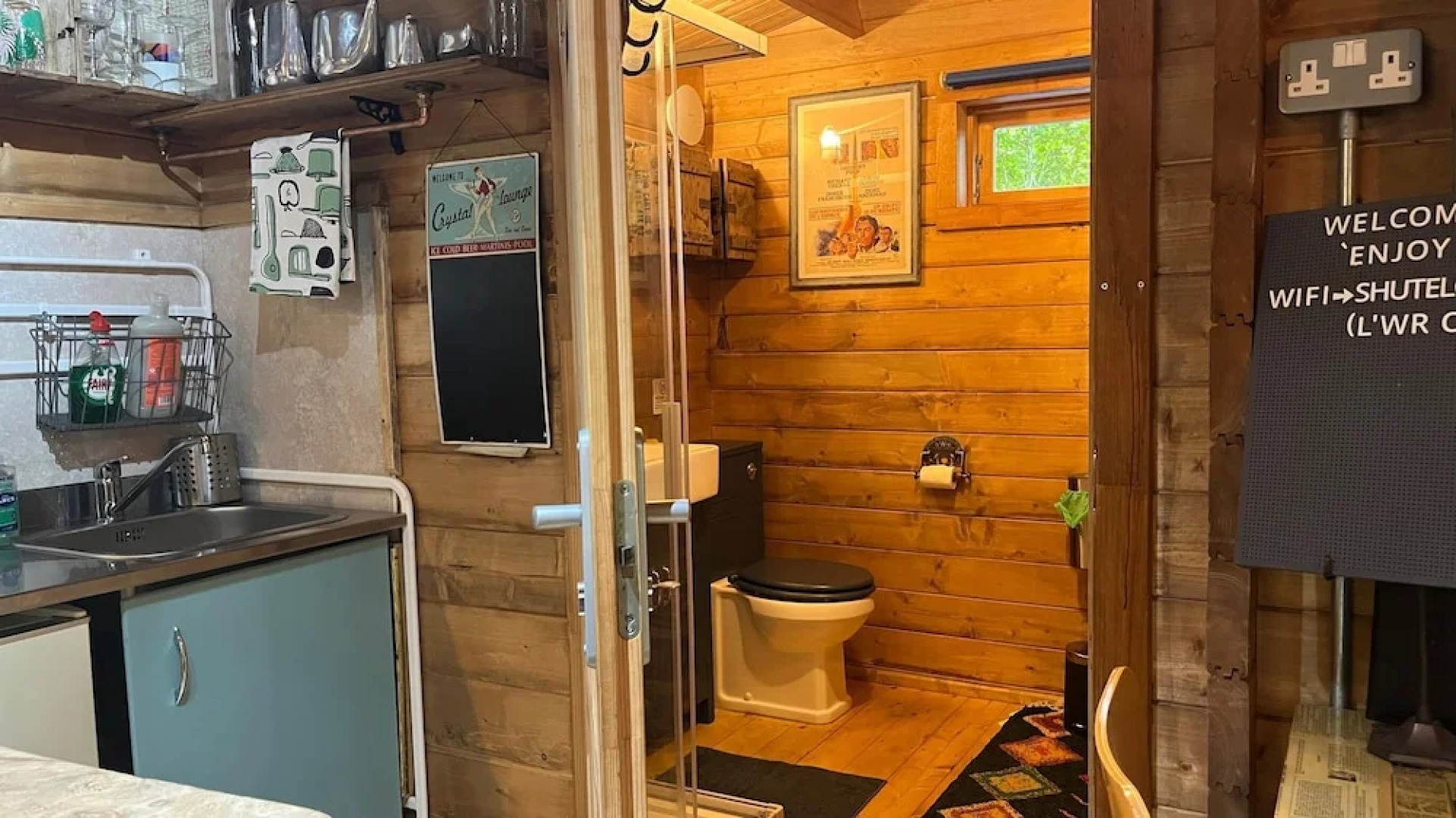 Retro Lodge nr Dartoor With hot tub & opt Sauna