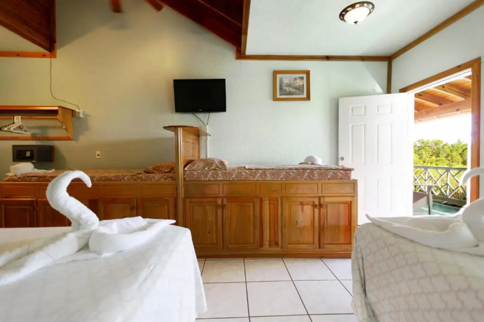 Sea Eye Hotel - Laguna Building