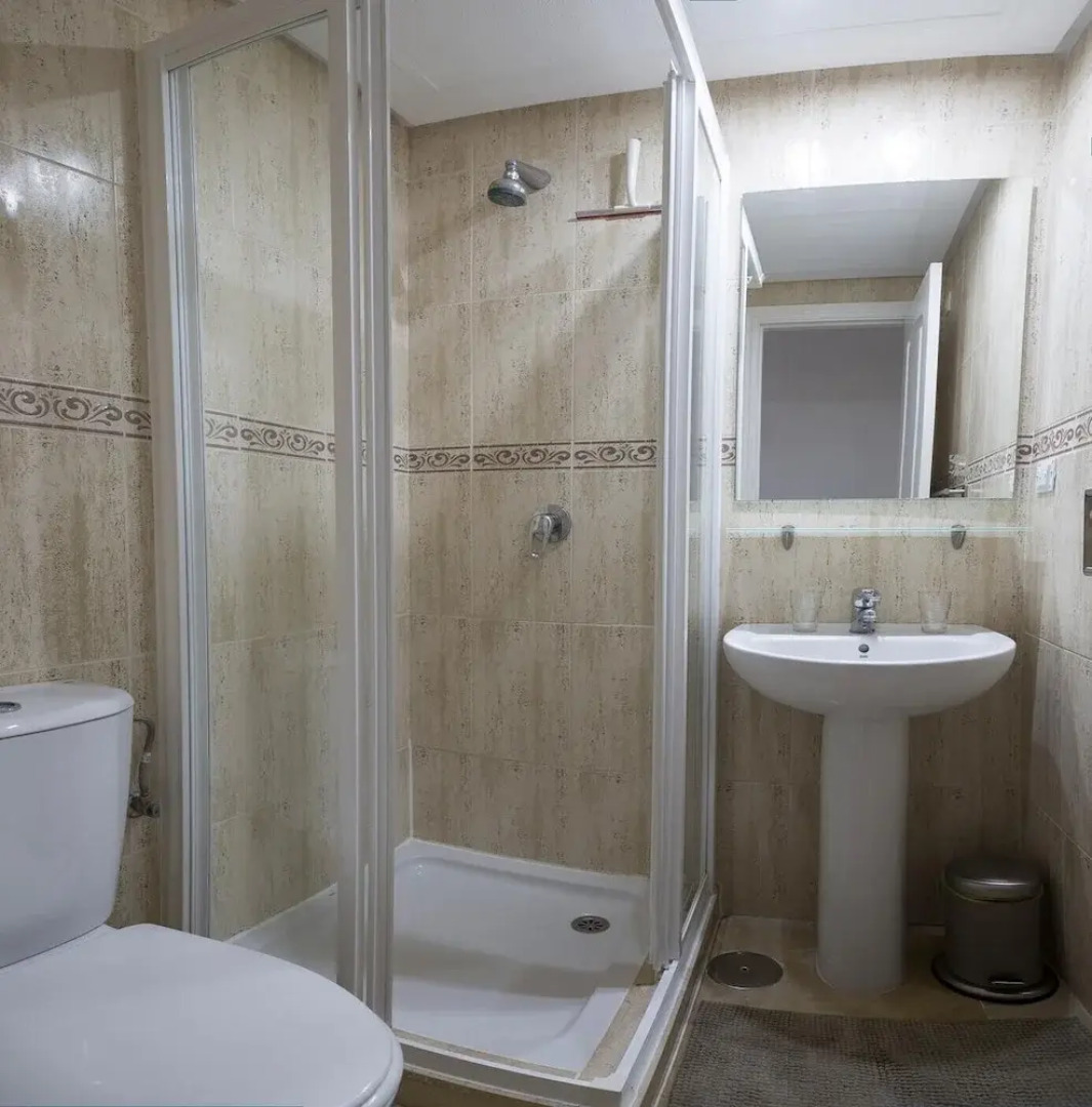 2054-Estupendo apto nuevo-en playa-acceso piscina