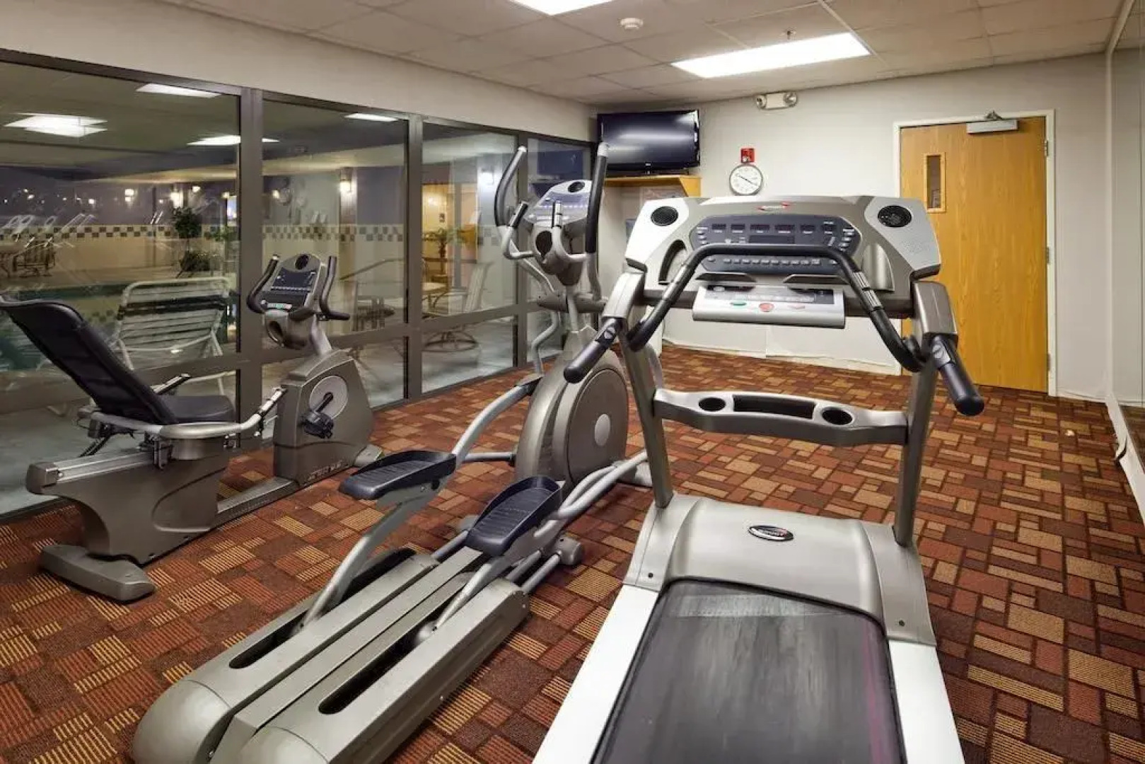 Quality Inn & Suites Lawrenceburg